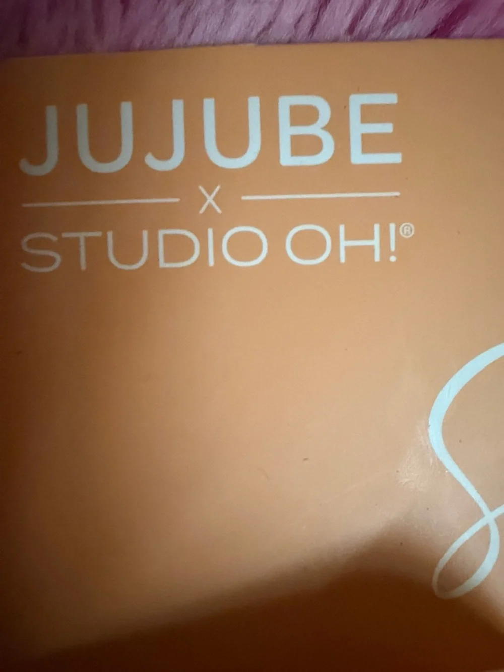 Ju-Ju-Be Bib & Text in Rustic Frame - Picture 2 of 7